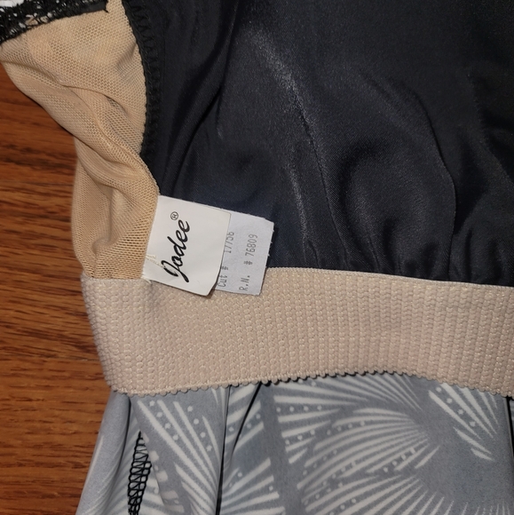 MASTECTOMY SWIM TOP SIZE 18.      JODEE 2083 BLOUSON - Picture 6 of 7
